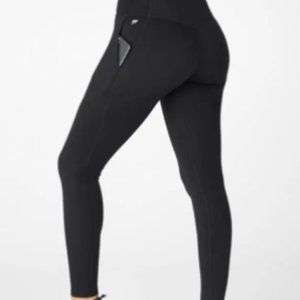 Black Amtier Yoga Leggings/yoga pants
